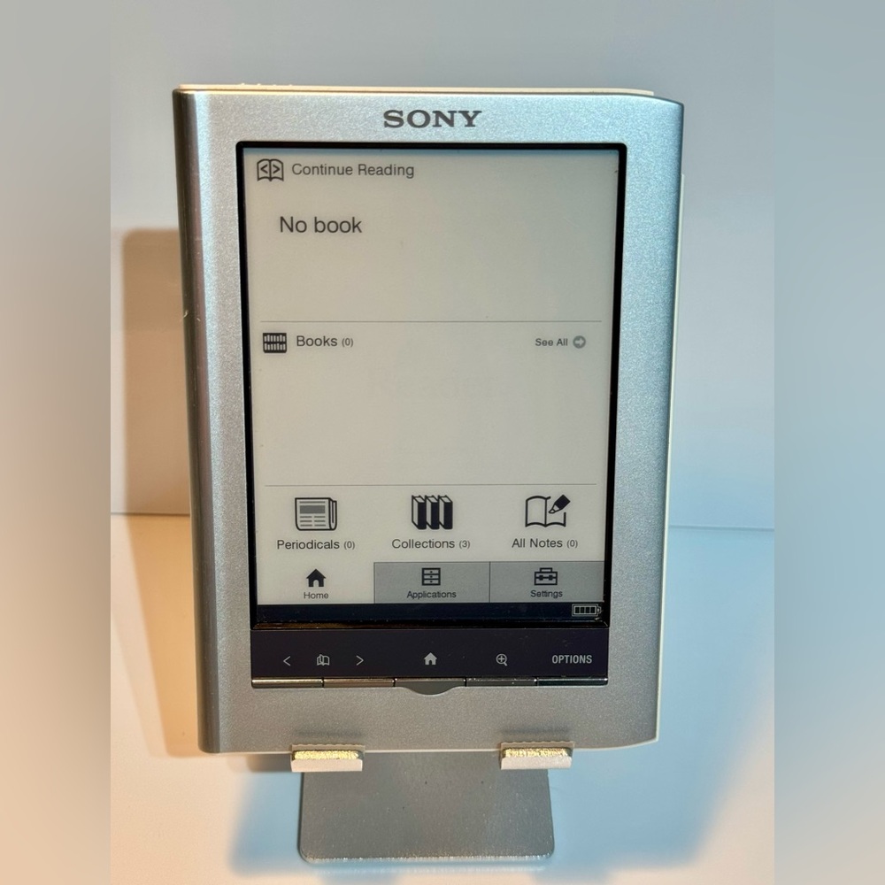Sony Reader - PRS-350 5-inch Touchscreen eReader Silver Tested & Working Bundle
